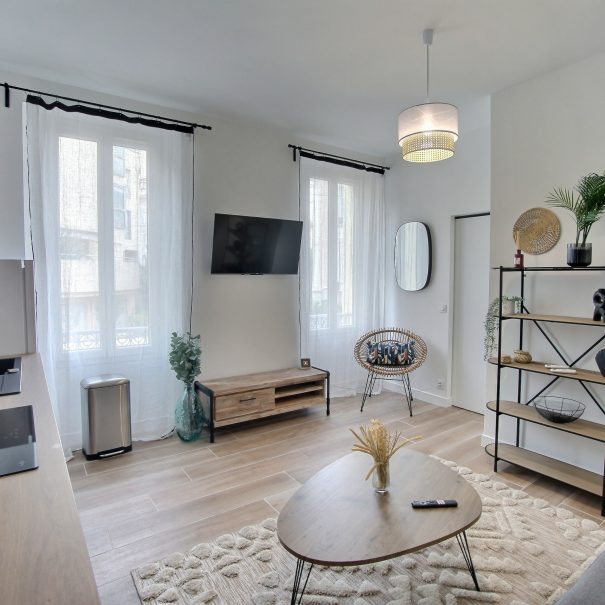 {"discarded_img":0,"scene":2}