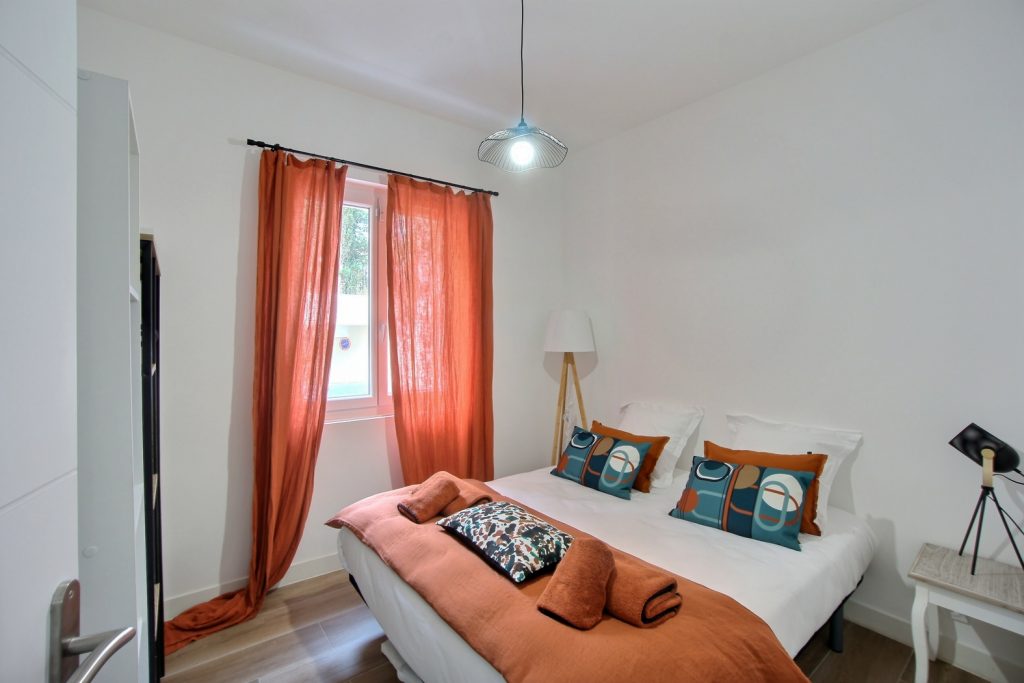 {"discarded_img":0,"scene":2}