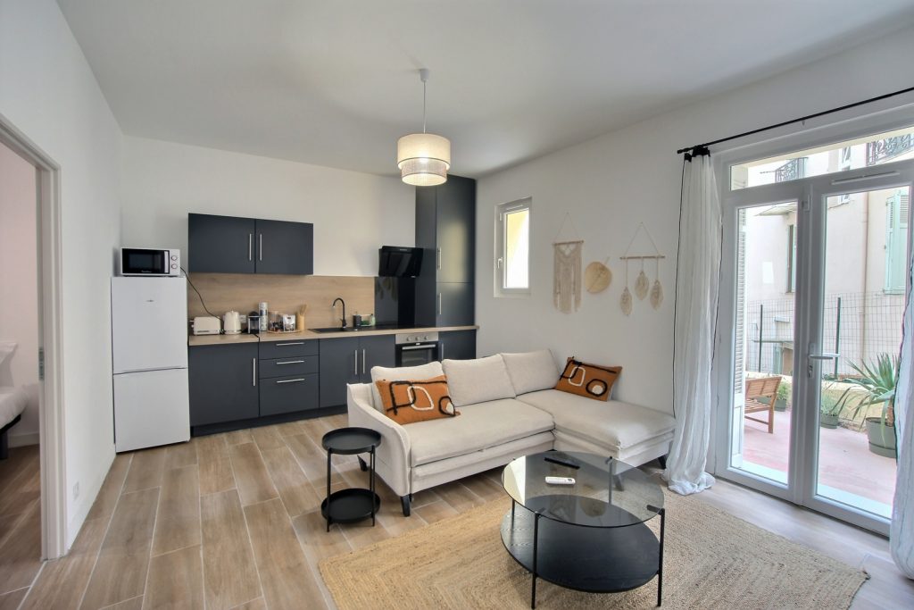 {"discarded_img":0,"scene":2}